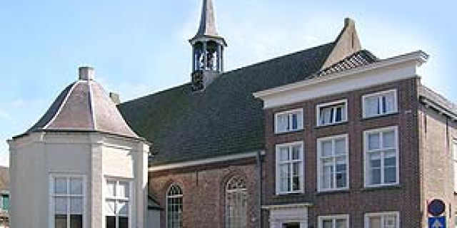 kerk besoyen.jpg